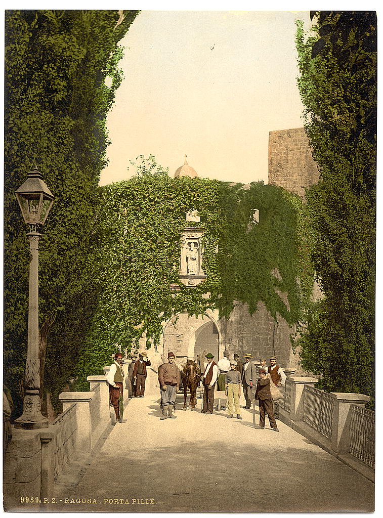 A picture of Ragusa, Pilli, (i.e., Pille), Gate, Dalmatia, Austro-Hungary