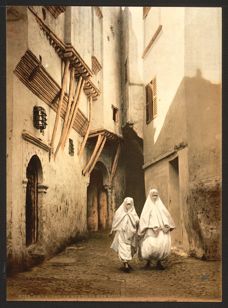 A picture of Red Sea street, Algiers, Algeria