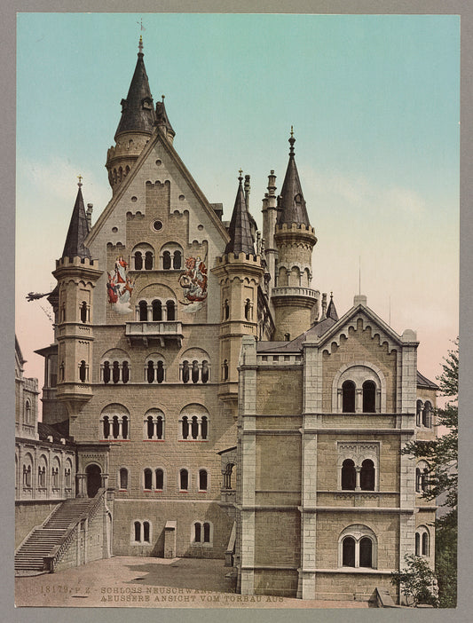 A picture of Schloss Neuschwanstein. Aeussere Ansicht vom Torbau Aus