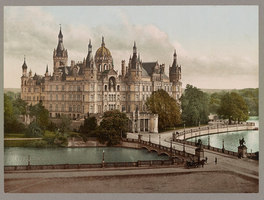 A picture of Schwerin. Grossherzogl. Schloss Nordseite