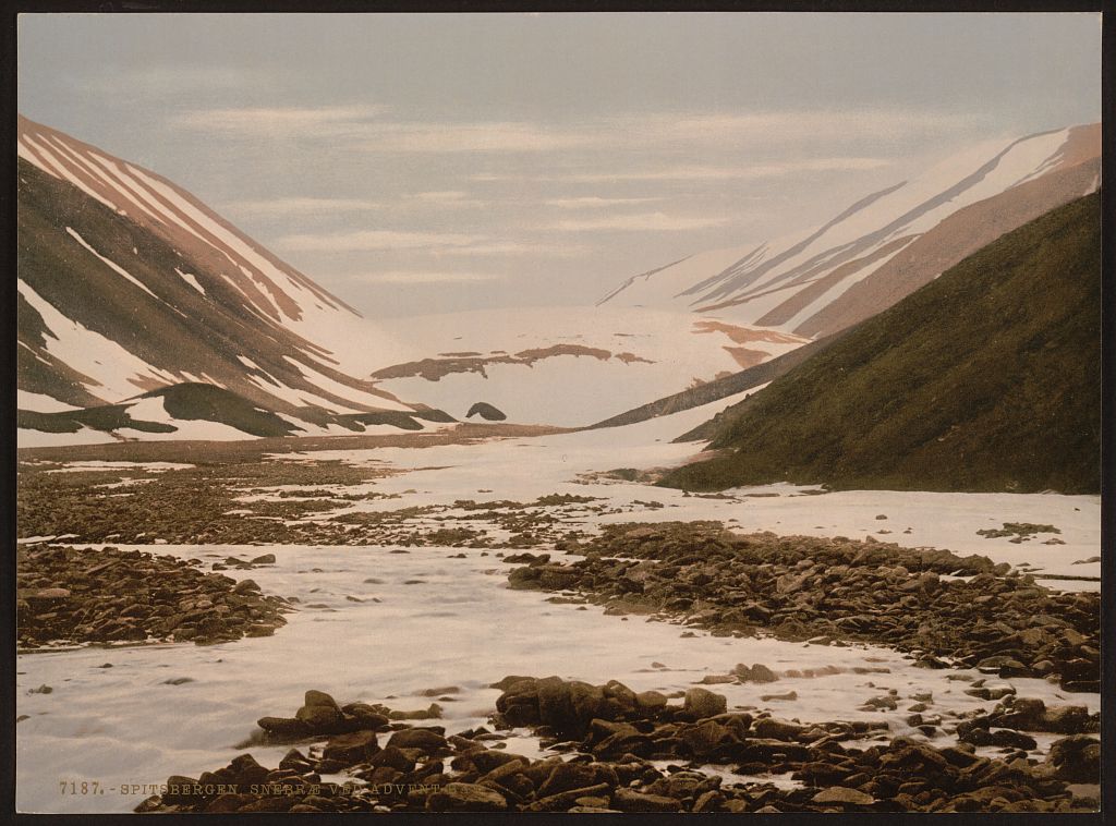 A picture of Snebrae at Advent Bay, Spitzbergen, Norway