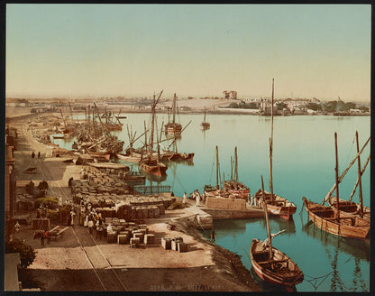 A picture of Suez, le port