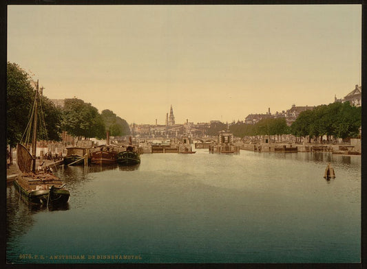 A picture of The Binnen Amstel (inner Amstel), Amsterdam, Holland