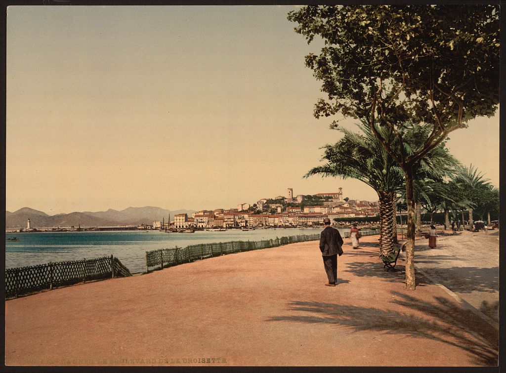 A picture of The boulevards, Cannes, Riviera