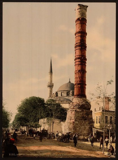 A picture of The burnt column, Constantinople, Turkey