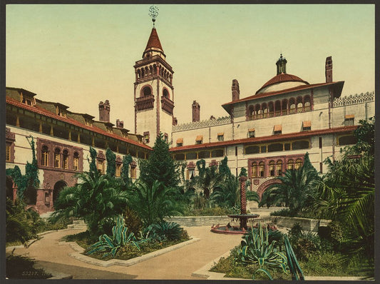 A picture of The court in the Ponce De Leon