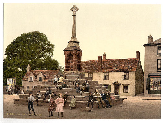 A picture of The cross, Lydney, England