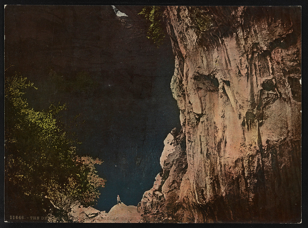 A picture of The Devils Coach House. Jenolan Caves, N.S.W.