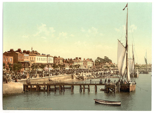 A picture of The East Parade (i.e., promenade) and yachts, Southend-on-Sea, England