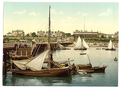 A picture of The front pier from pier end, Clacton-on-Sea, England