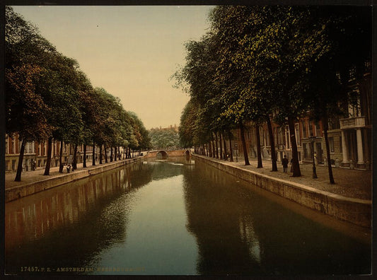 A picture of The Heerengracht (main canal), Amsterdam, Holland