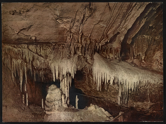 A picture of The Mantle Wombeyan Caves, N.S.W.