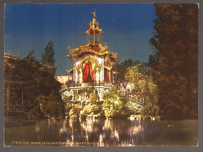 A picture of The Palace Lumineux, night, Exposition Universal, 1900, Paris, France