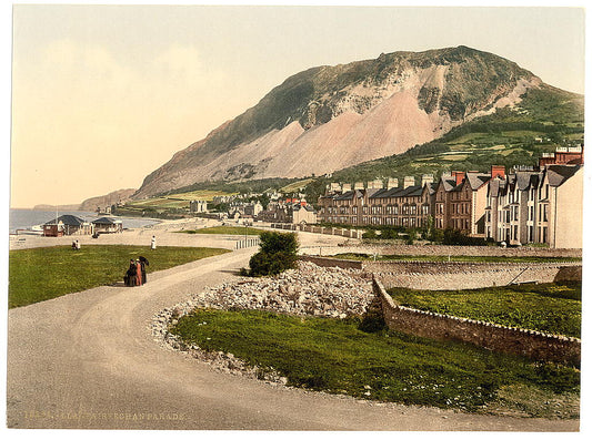 A picture of The parade, Llanfairfechan, Wales