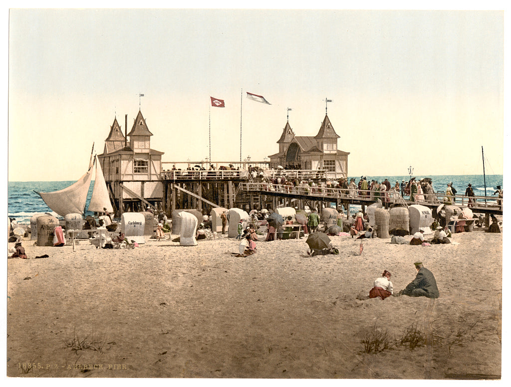 A picture of The pier, Ahlbeck, Pomerania, Germany