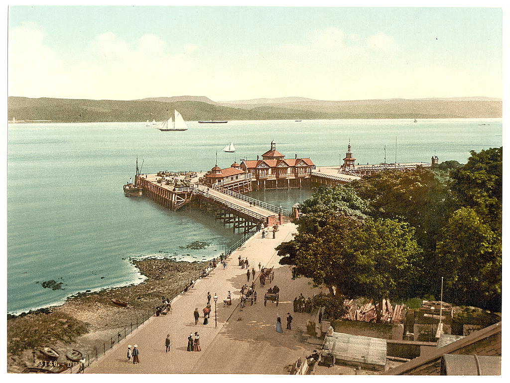 A picture of The pier, Dunoon, Scotland