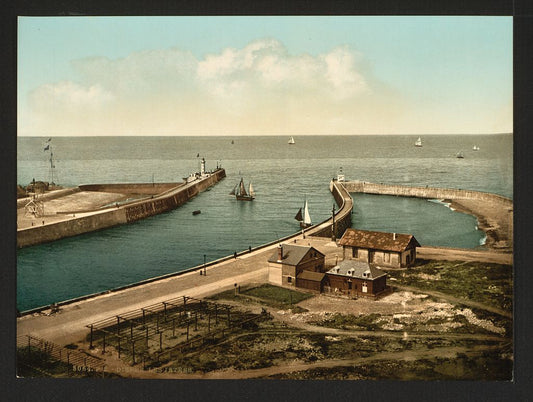 A picture of The piers, Dieppe, France