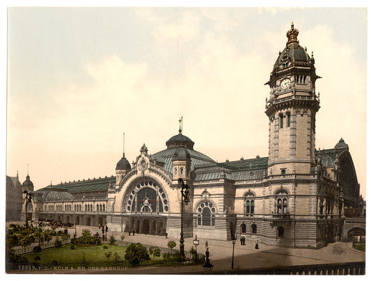 A picture of The railway station, Cologne, the Rhine, Germany