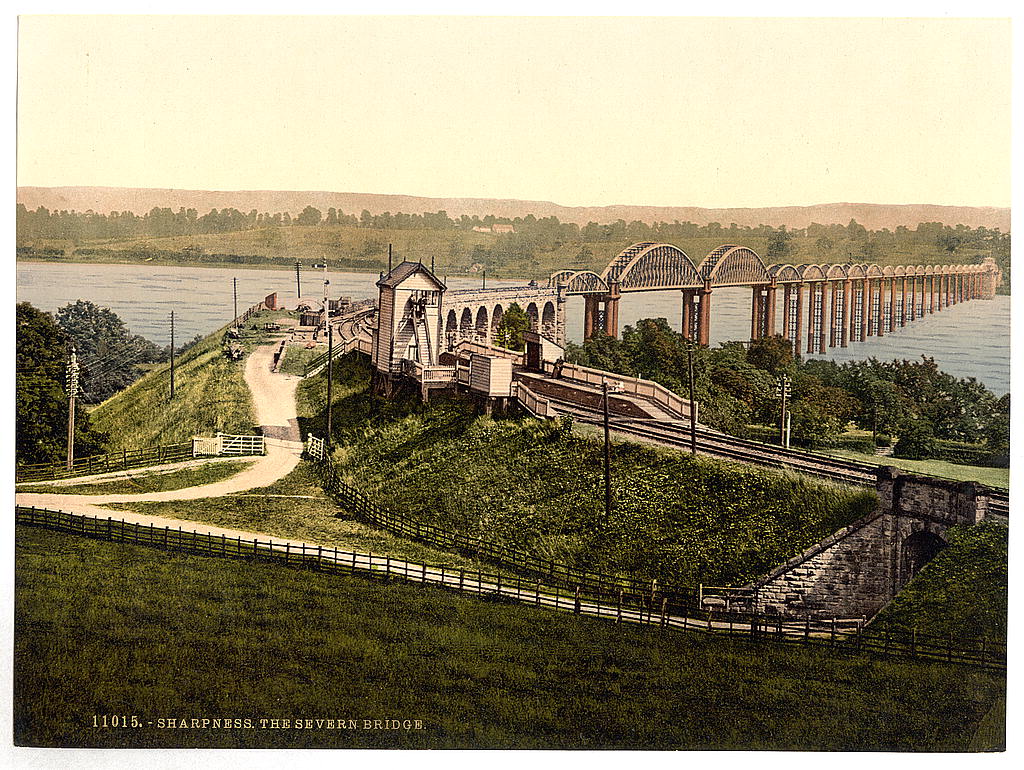 A picture of The Severn Bridge, Sharpness, England