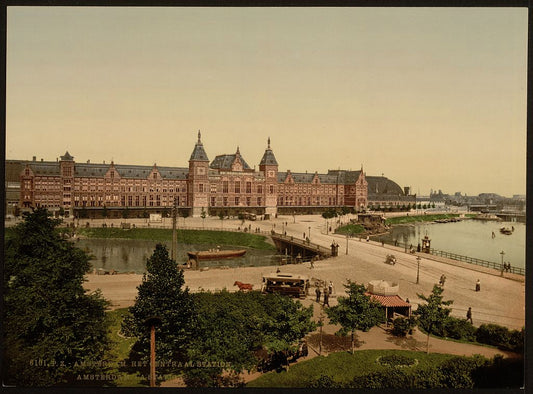 A picture of The station, Amsterdam, Holland