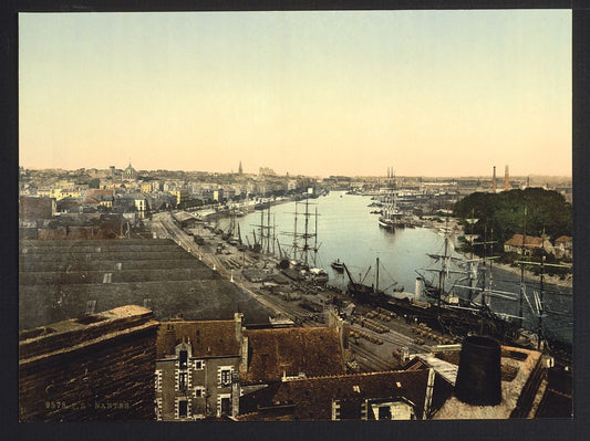 A picture of Town and harbor, Nantes, France