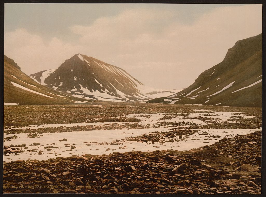 A picture of Tverdalen at Advent Bay, Spitzbergen, Norway