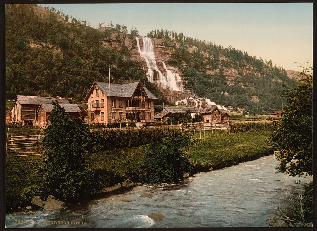 A picture of Tvindefos (i.e., Tvindefossen) hotel Norway