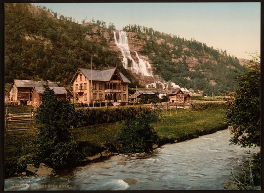 A picture of Tvindefos (i.e., Tvindefossen) hotel Norway