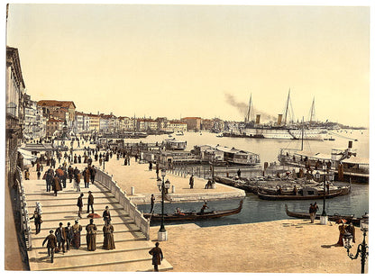 A picture of Venice harbor and Palazzo dei Dogi, Venice, Italy