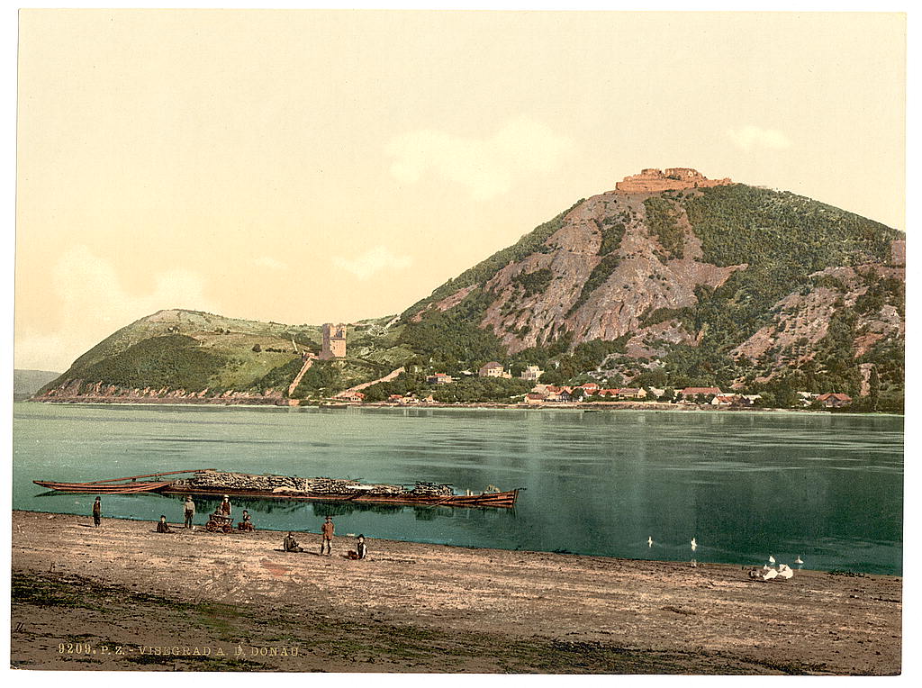 A picture of Visegrád on the Donau