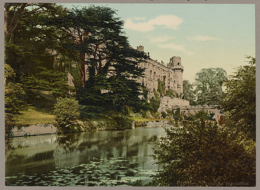 A picture of Warwick England: The castle, from the river