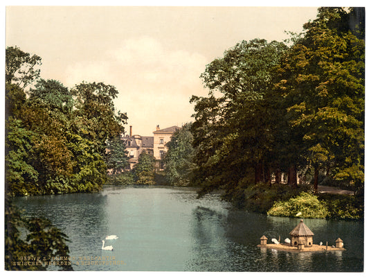 A picture of Water scene between Heedenthor and Bischofsthor, Bremen, Germany