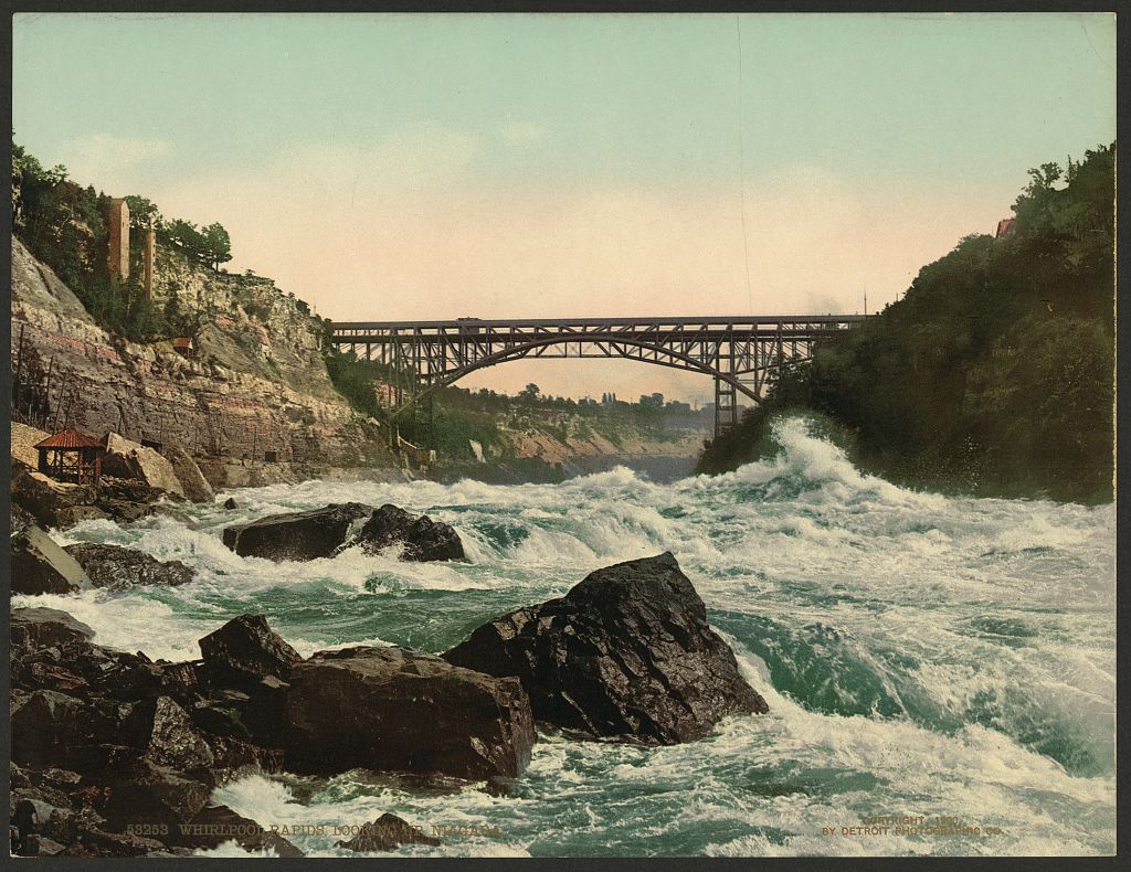 A picture of Whirlpool Rapids, looking up Niagara