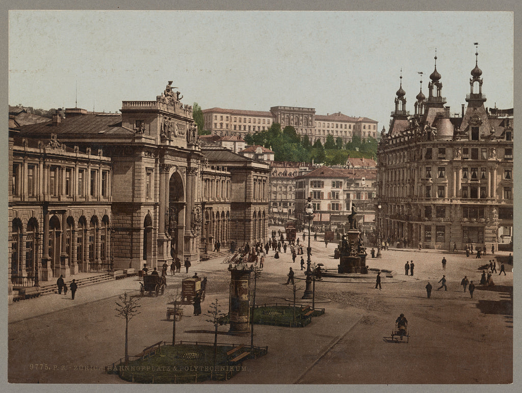 A picture of Zürich. Bahnhofplatz & Polytechnikum